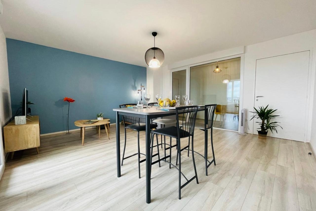Bright Apartment In A New Building With Garage Tours Dış mekan fotoğraf